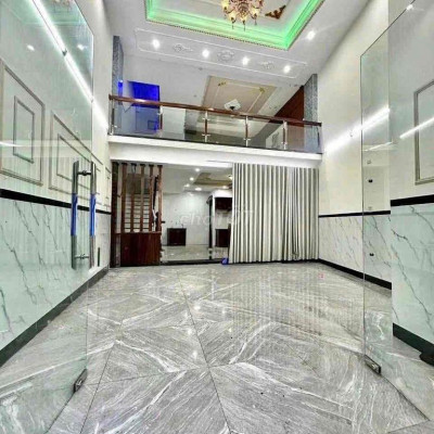 Nhà mặt tiền Hoàng Văn Thụ nối dài