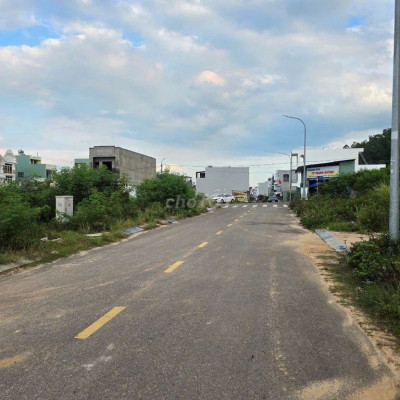 Bán lô đất mặt tiền đường số 5, khu gara quyền