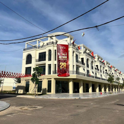 Bán nền 80m2 đối diện trường học. Mua đầu tư, tích sản. Lh: ***