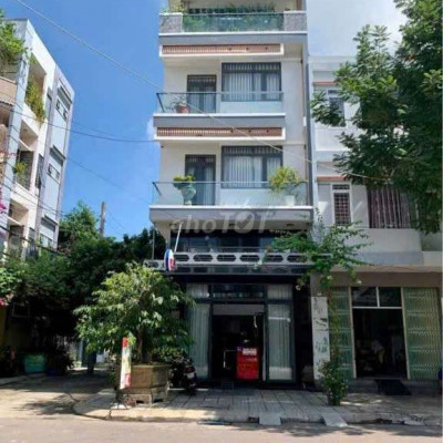 Bán nhà góc 2 mặt tiền đường Tố Hữu, phường Đống Đa, Quy Nhơn