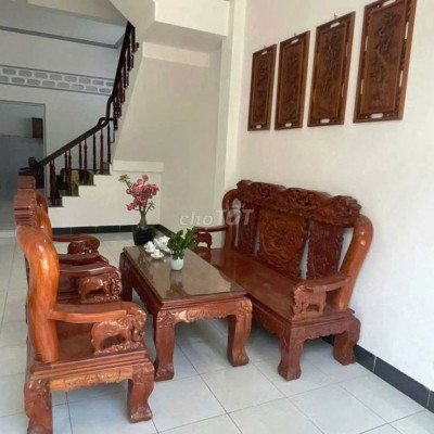 Bán nhà 3 tầng mặt đường Phạm Cự Lượng giá 3,2 tỉ