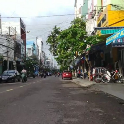 Bán nhà mặt tiền Lê Lơi giá 9,8 tỉ