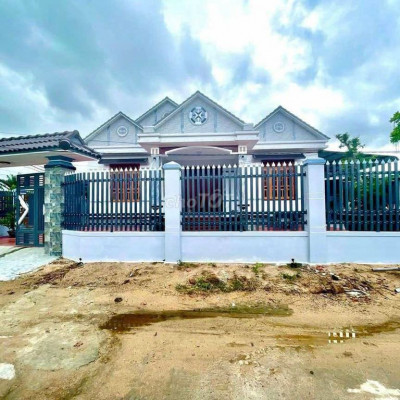 NHÀ THÁI NỘI THẤT GỖ GIÁ RẺ NGANG 24M, DÀI 24M TẠI CÁT TRINH PHÙ CÁT