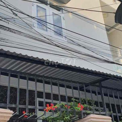 vỡ nợ bán gấp căn nhà 1 trệt 2 lầu tại phước thuận tuy phước