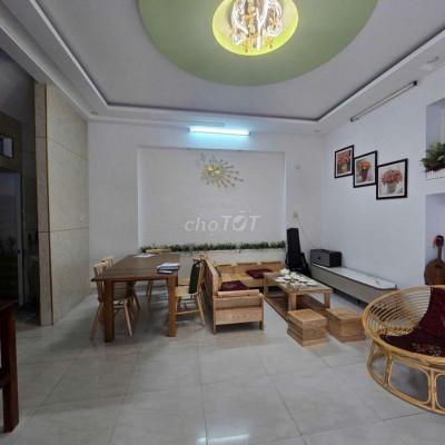 Bán nhà hẻm ô tô Trần Hưng Đạo. Khu trung tâm Quy Nhơn