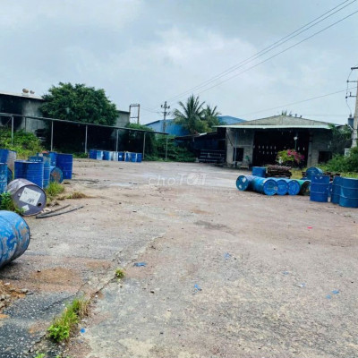 Bán kho tại Phước Lộc, 1900 m2, mặt tiền quốc lộ 1A, có thương lượng